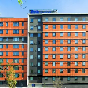 Ibis Budget Porte De La Chapelle - Arena ** Paris