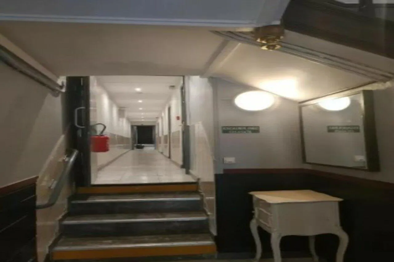 Hipotel Paris Belleville Gare De L'Est France